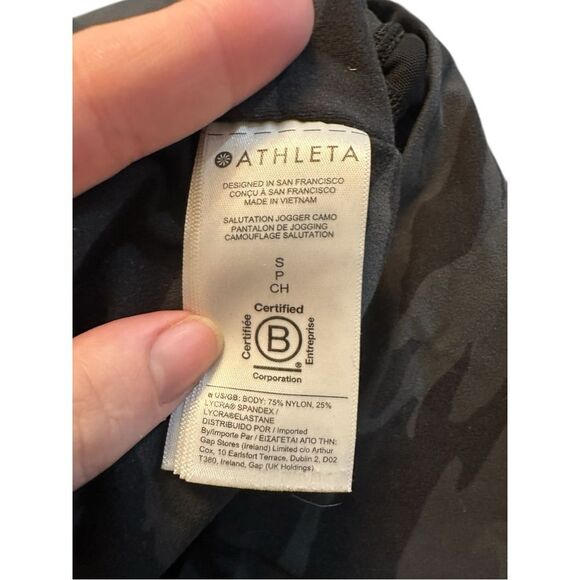Athleta Salutation Jogger Powervita Size Small - black camo , High-Rise, - Picture 4 of 7